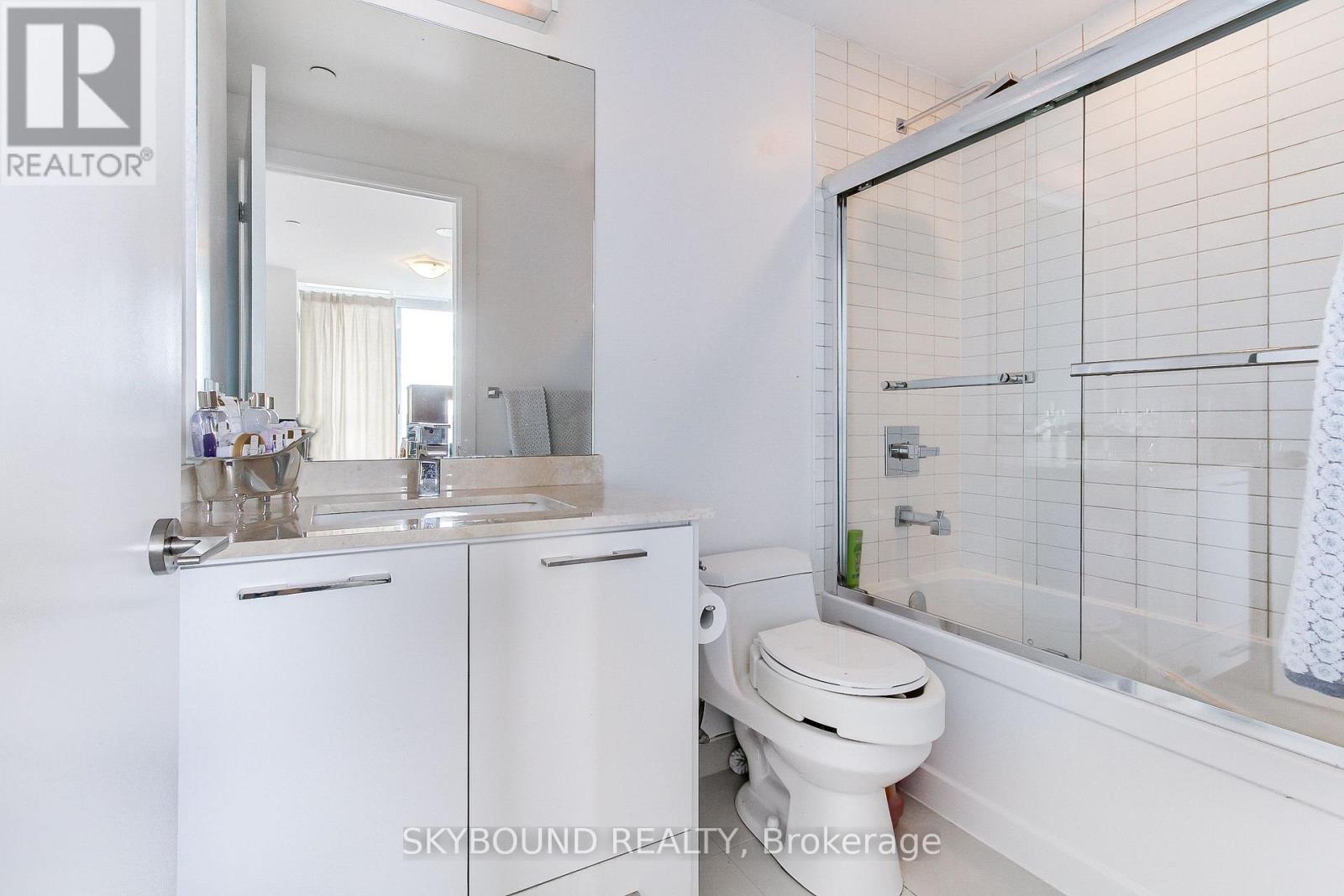 1007 - 9471 Yonge Street, Richmond Hill, Ontario L4C 0Z5 - Photo 17 - N12798976