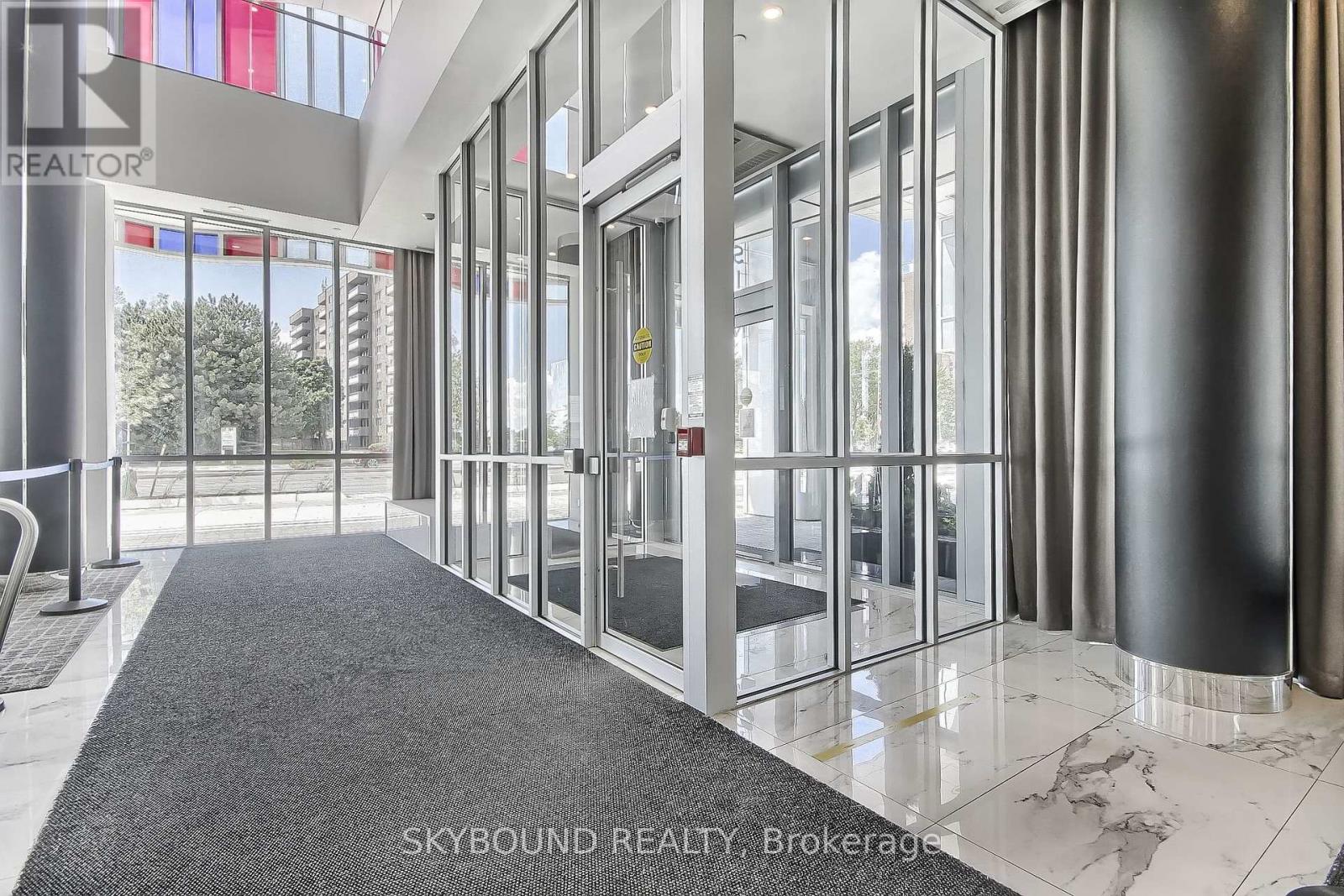 1007 - 9471 Yonge Street, Richmond Hill, Ontario L4C 0Z5 - Photo 2 - N12798976