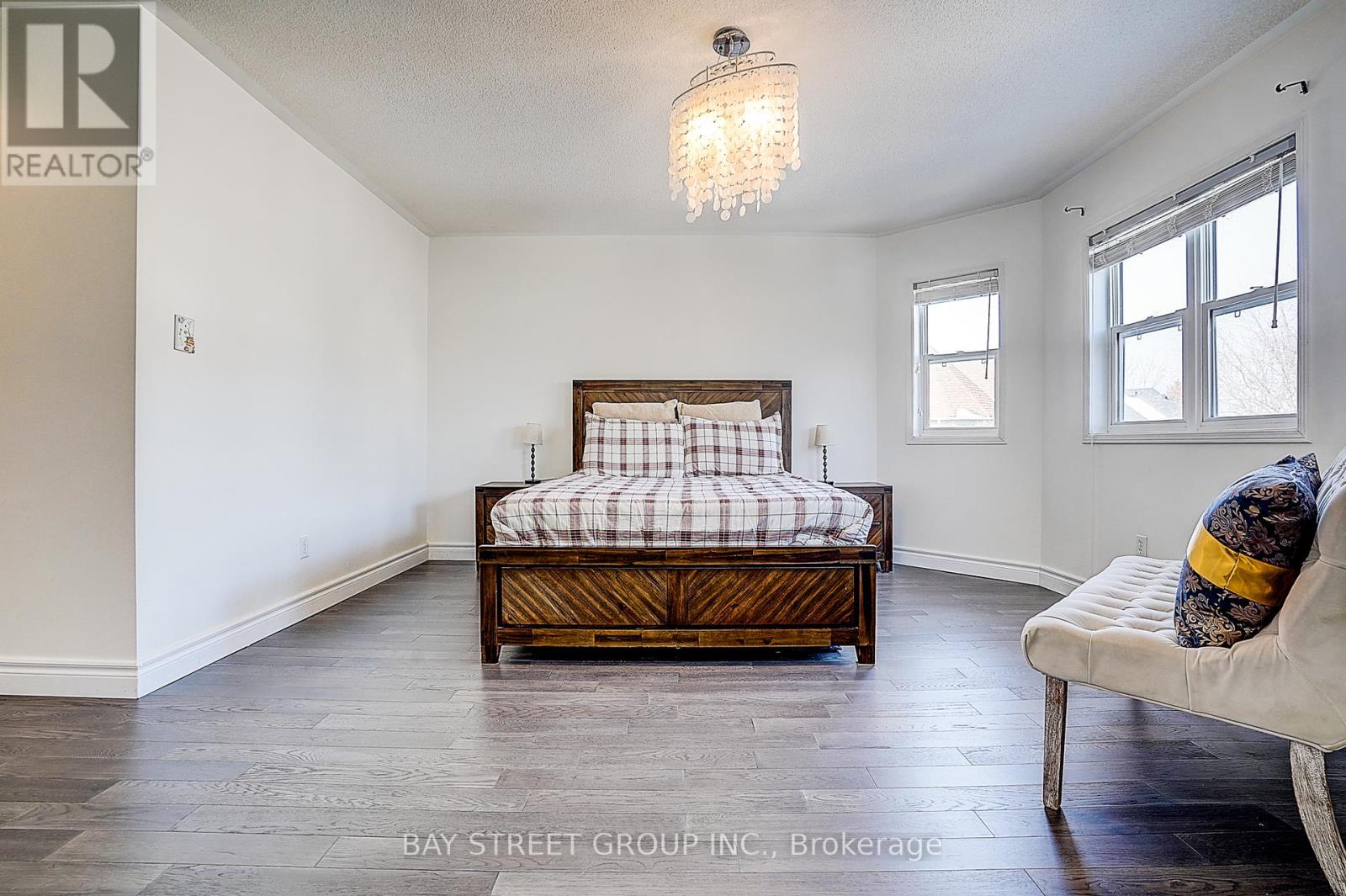 68 Woodroof Crescent, Aurora, Ontario  L4G 7H4 - Photo 20 - N12799112