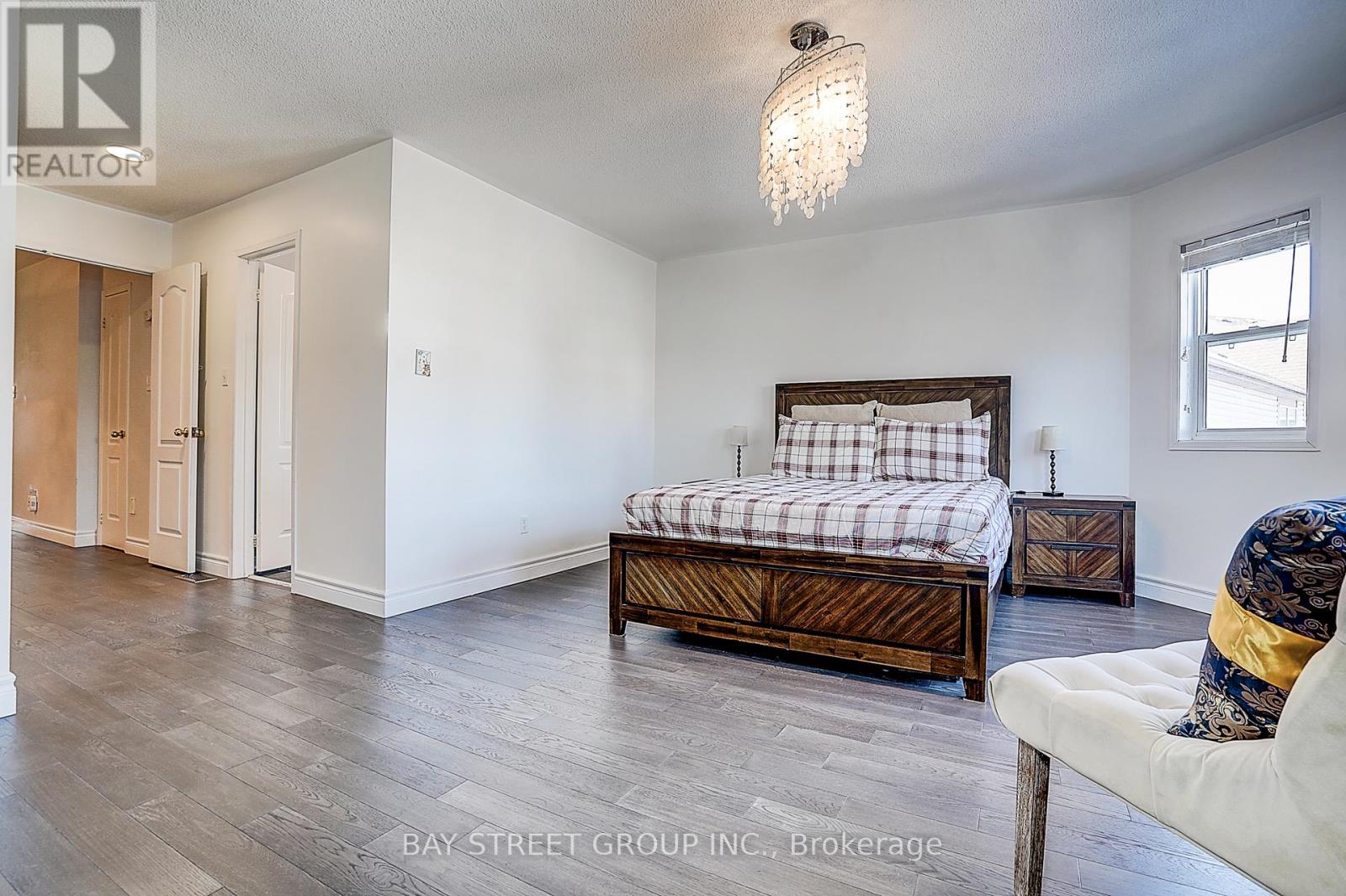 68 Woodroof Crescent, Aurora, Ontario  L4G 7H4 - Photo 21 - N12799112