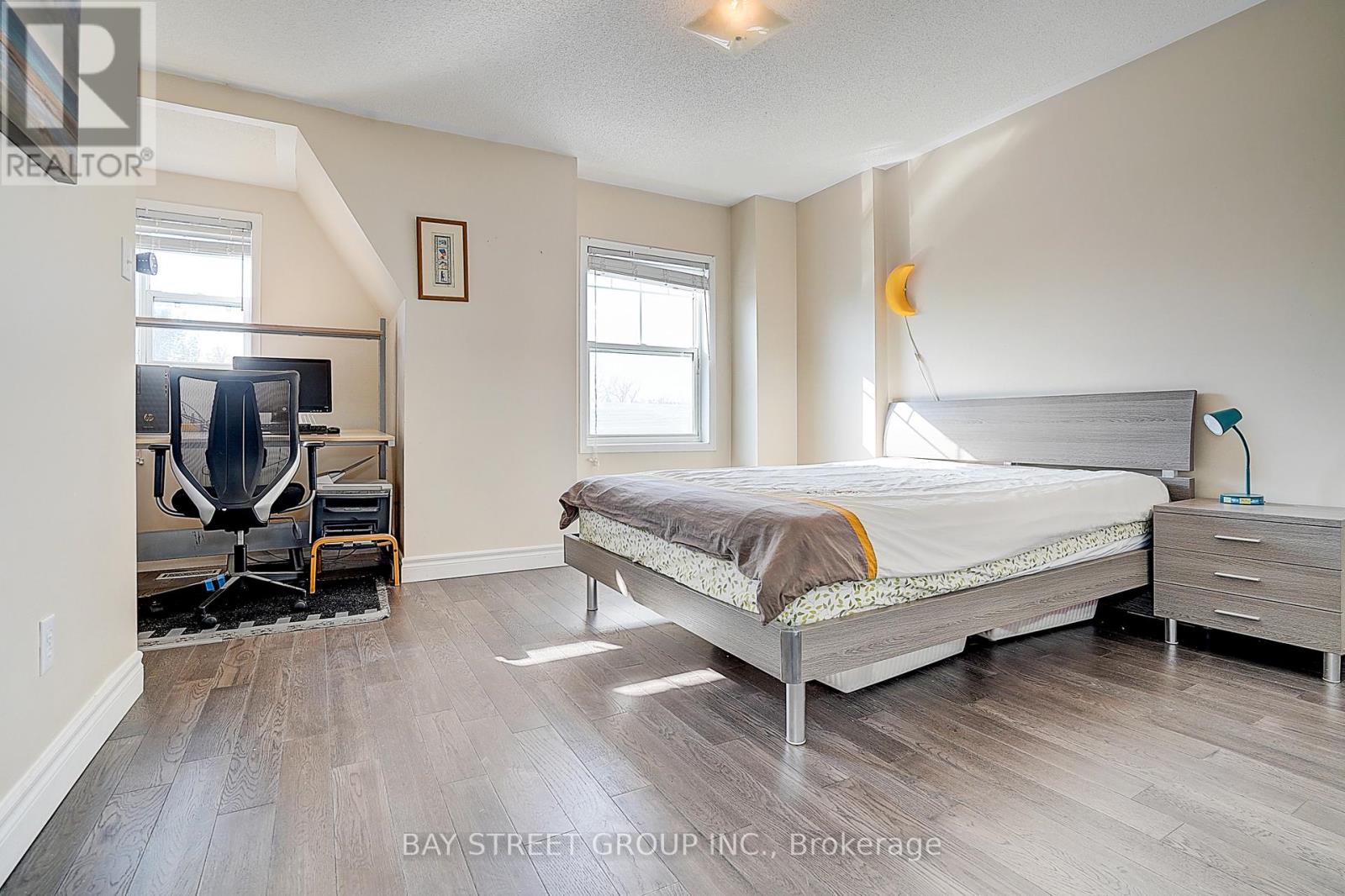 68 Woodroof Crescent, Aurora, Ontario  L4G 7H4 - Photo 28 - N12799112