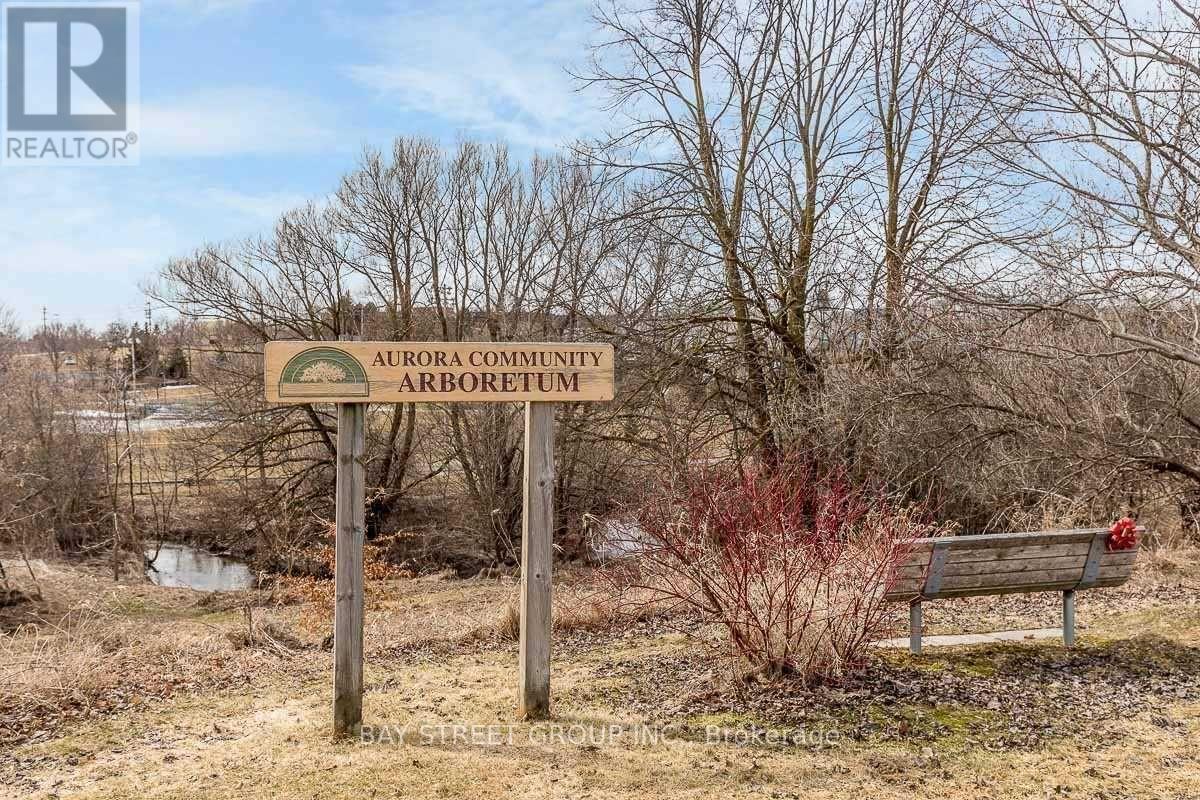 68 Woodroof Crescent, Aurora, Ontario  L4G 7H4 - Photo 45 - N12799112