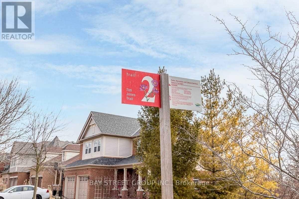 68 Woodroof Crescent, Aurora, Ontario  L4G 7H4 - Photo 46 - N12799112