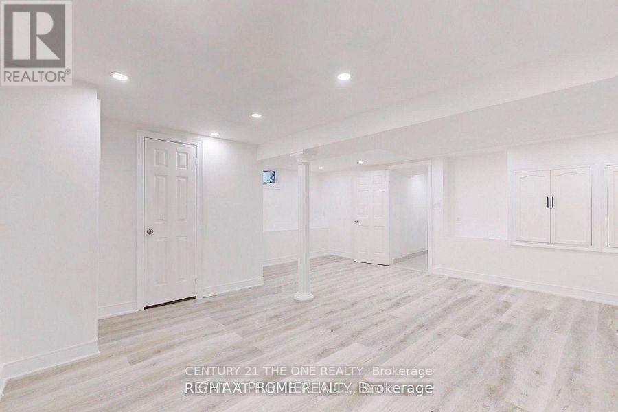 254 Andrew Street, Newmarket, Ontario  L3Y 1H2 - Photo 7 - N12799156