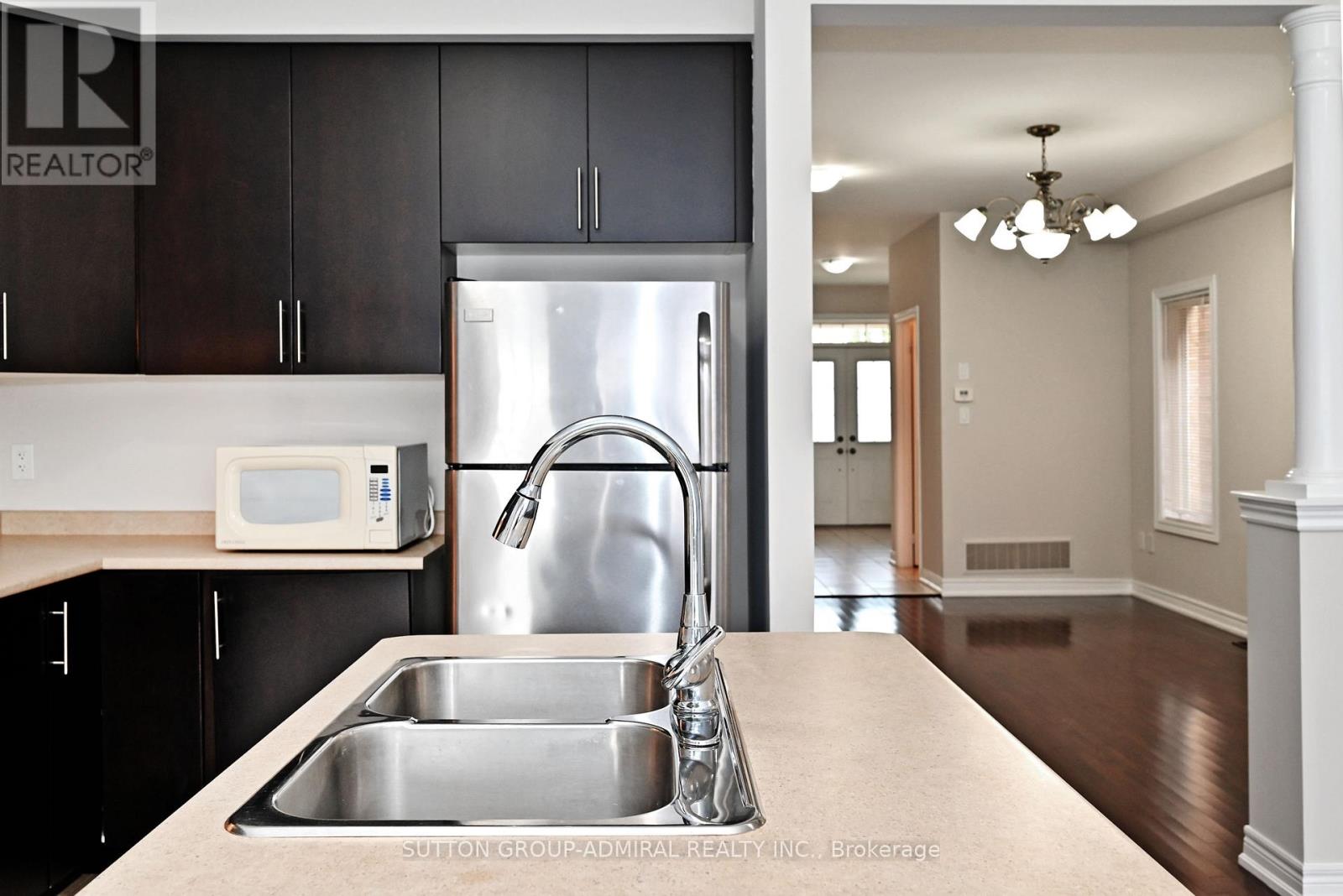 110 Southdown Avenue, Vaughan, Ontario  L6A 4N3 - Photo 15 - N12799190