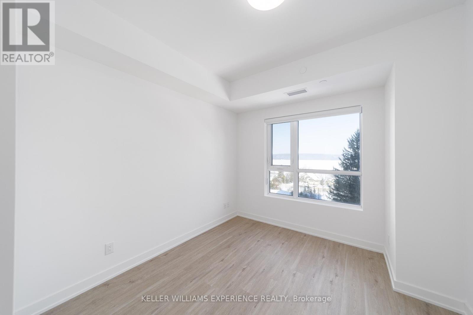 309 - 56 Lakeside Terrace, Barrie (Little Lake), Ontario  L4M 0L4 - Photo 9 - S12799168