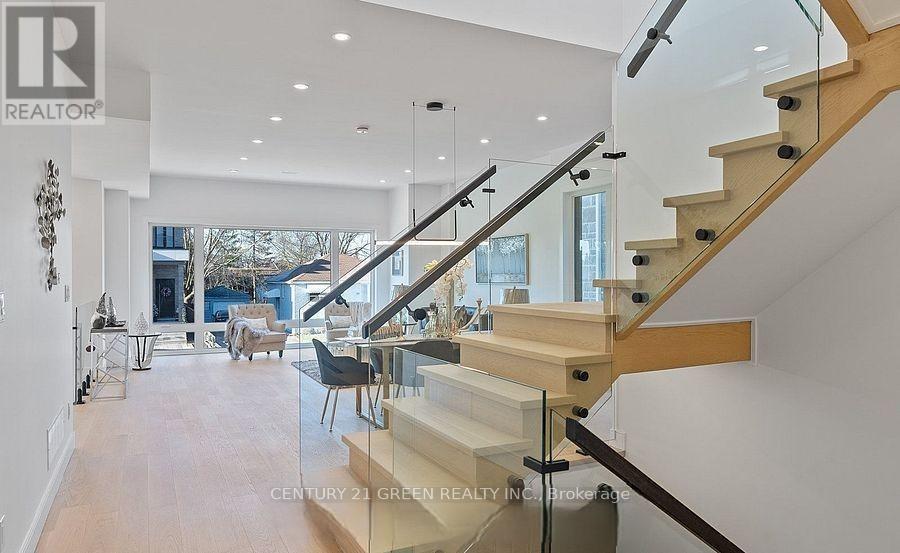 Main & 2nd Floor - 67 Bexhill Avenue, Toronto, Ontario  M1L 3B7 - Photo 16 - E12798456