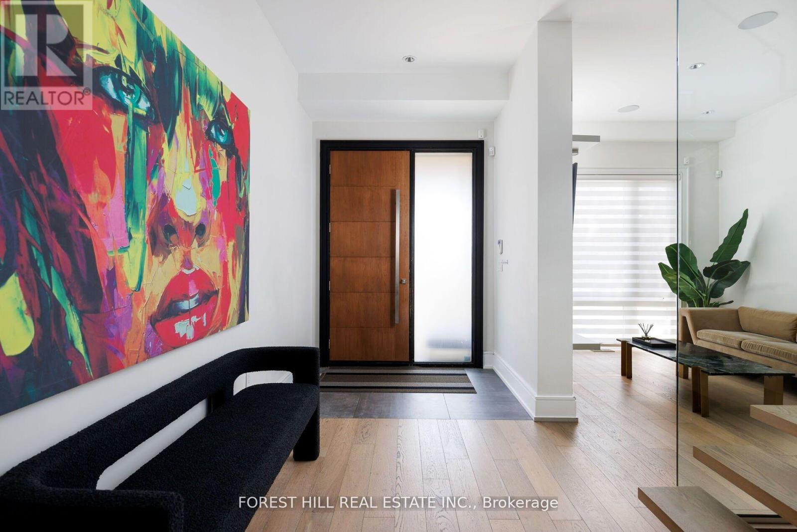 8 NORA ROAD Toronto (Islington-City Centre West), ON M9A 1C9