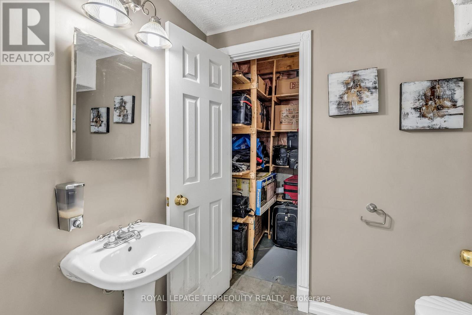 25 - 1276 Silvan Forest Drive, Burlington, Ontario  L7M 4V8 - Photo 41 - W12798964