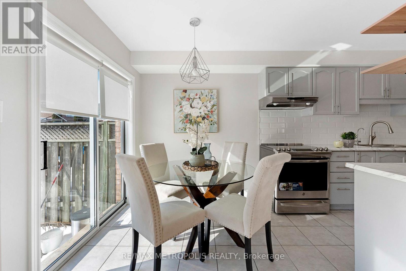 16 Twin Pines Crescent, Brampton, Ontario  L7A 1M6 - Photo 18 - W12799096