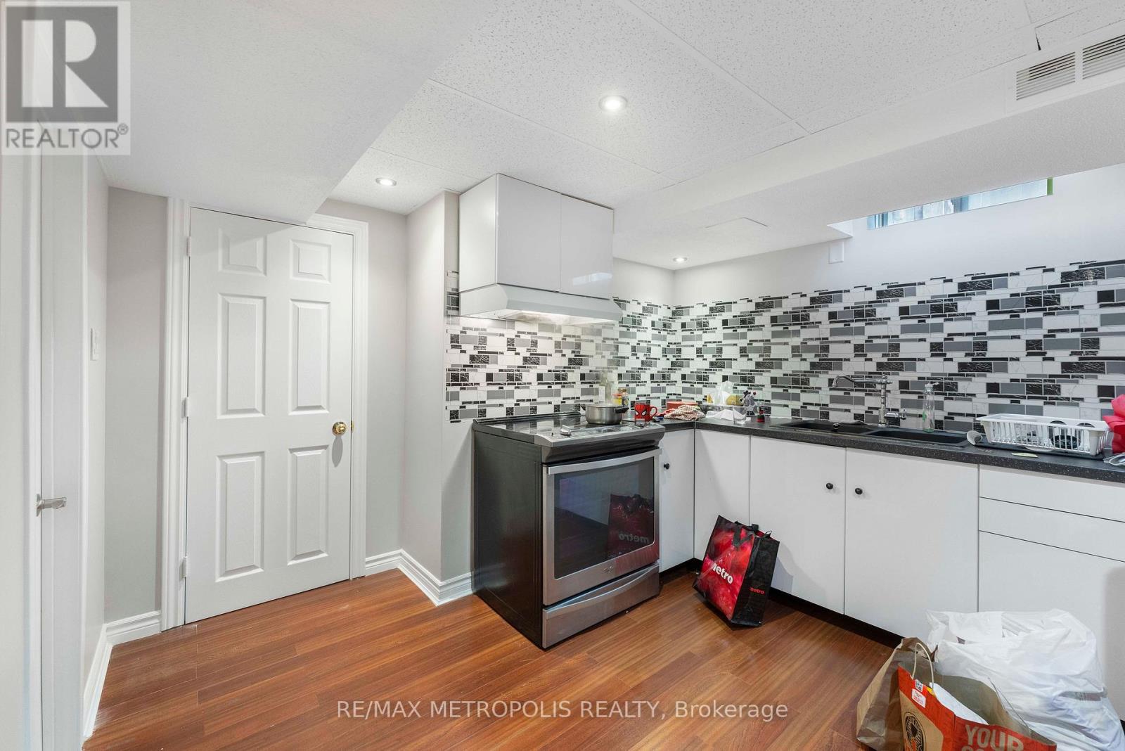 16 Twin Pines Crescent, Brampton, Ontario  L7A 1M6 - Photo 40 - W12799096