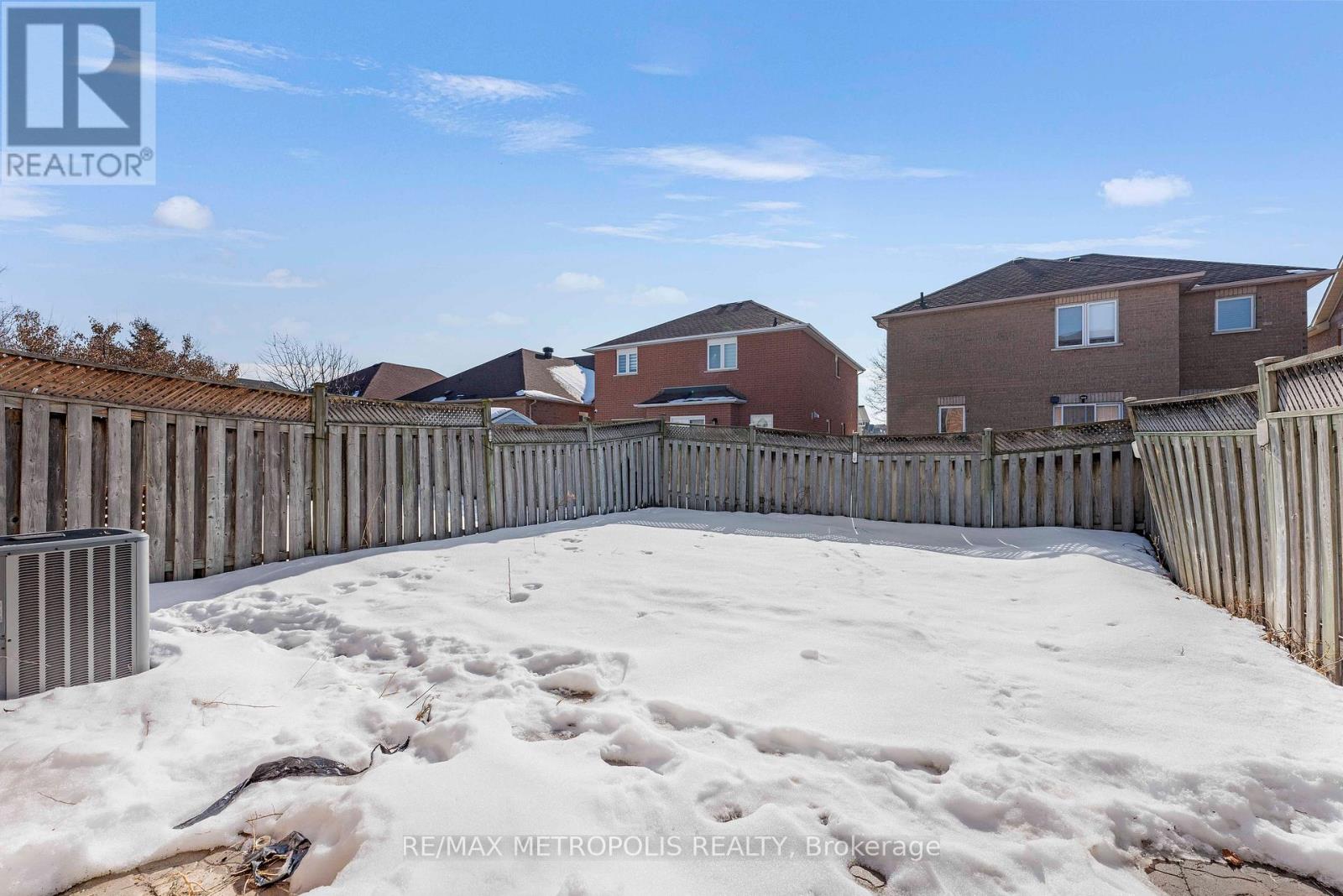 16 Twin Pines Crescent, Brampton, Ontario  L7A 1M6 - Photo 46 - W12799096