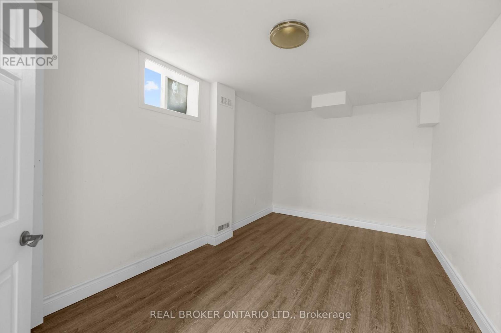 Bsmt - 1098 Sawgrass Crescent, Mississauga, Ontario  L5C 3V4 - Photo 4 - W12799108