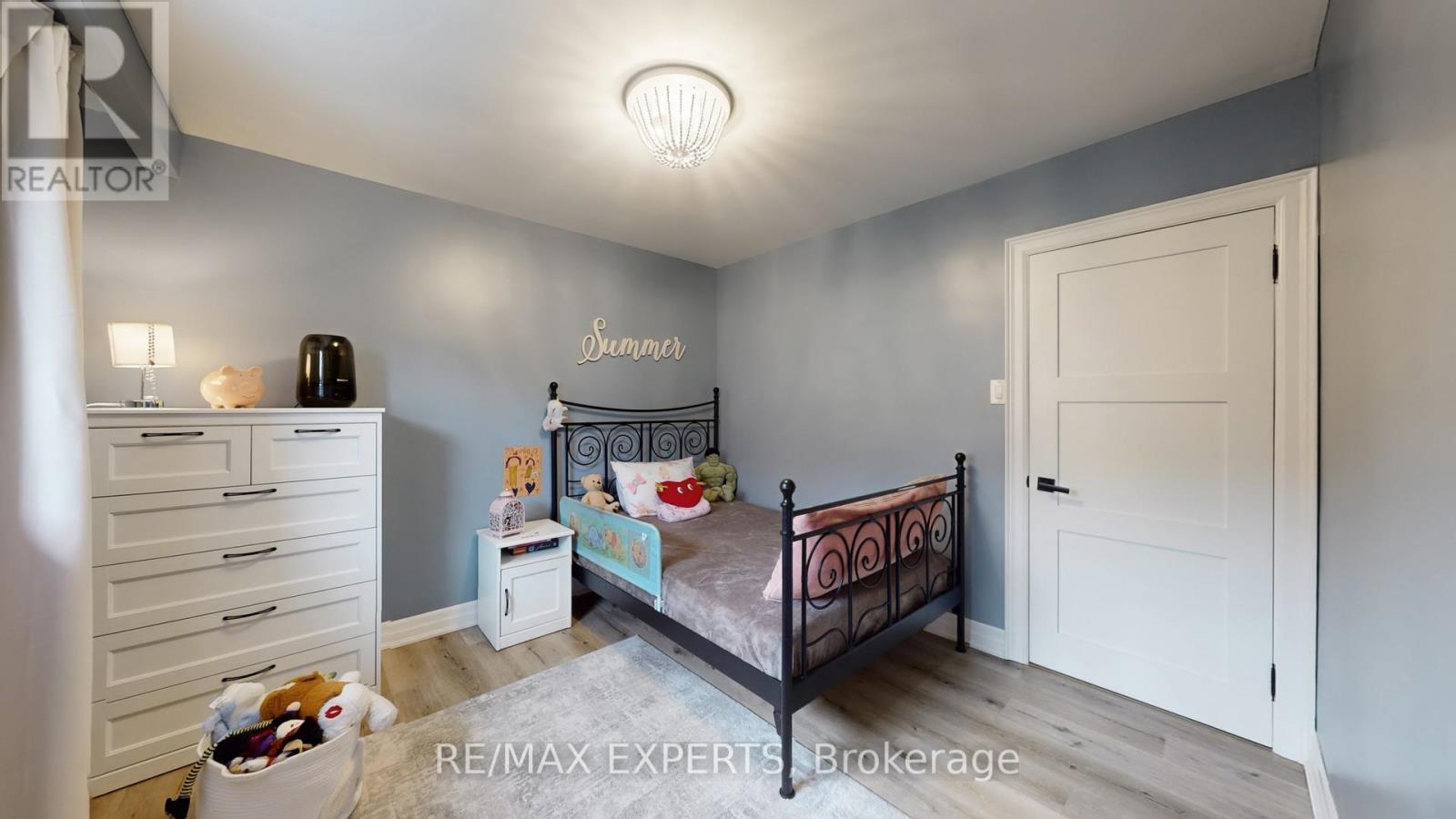 327 Jeffcoat Drive, Toronto, Ontario  M9W 3E4 - Photo 18 - W12799116