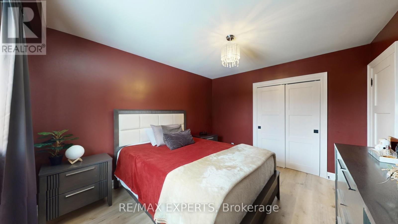 327 Jeffcoat Drive, Toronto, Ontario  M9W 3E4 - Photo 23 - W12799116