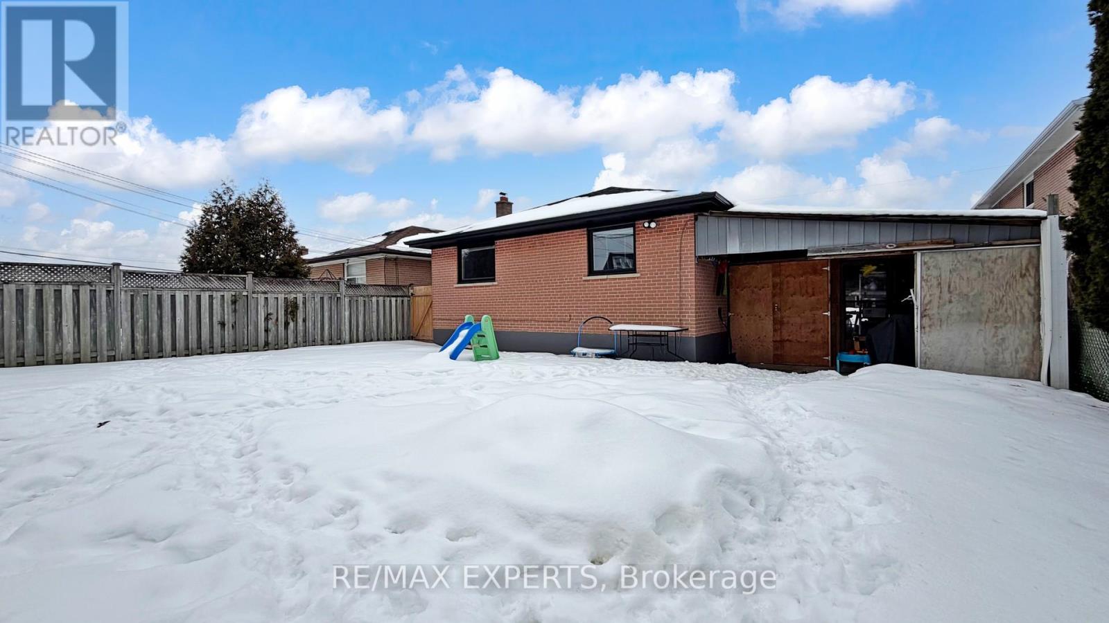 327 Jeffcoat Drive, Toronto, Ontario  M9W 3E4 - Photo 40 - W12799116