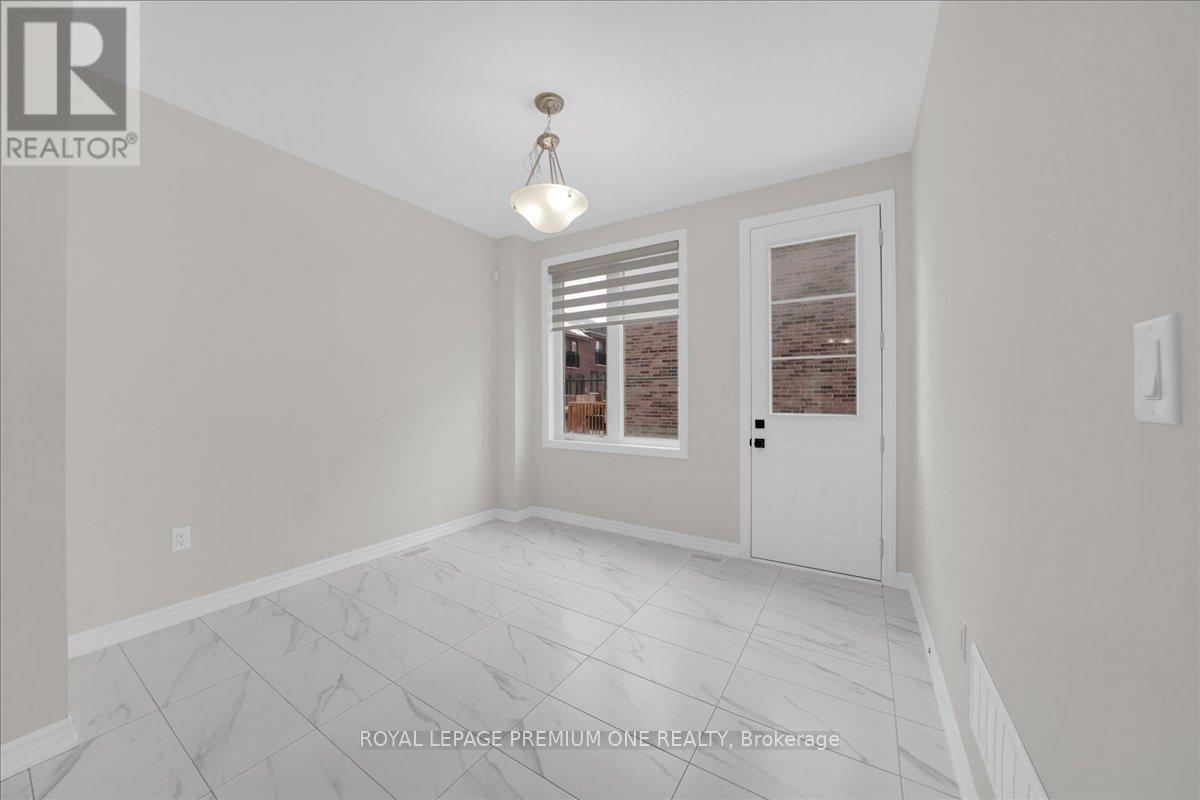 11 Arcola Street, Brampton, Ontario  L6P 4N6 - Photo 19 - W12799206