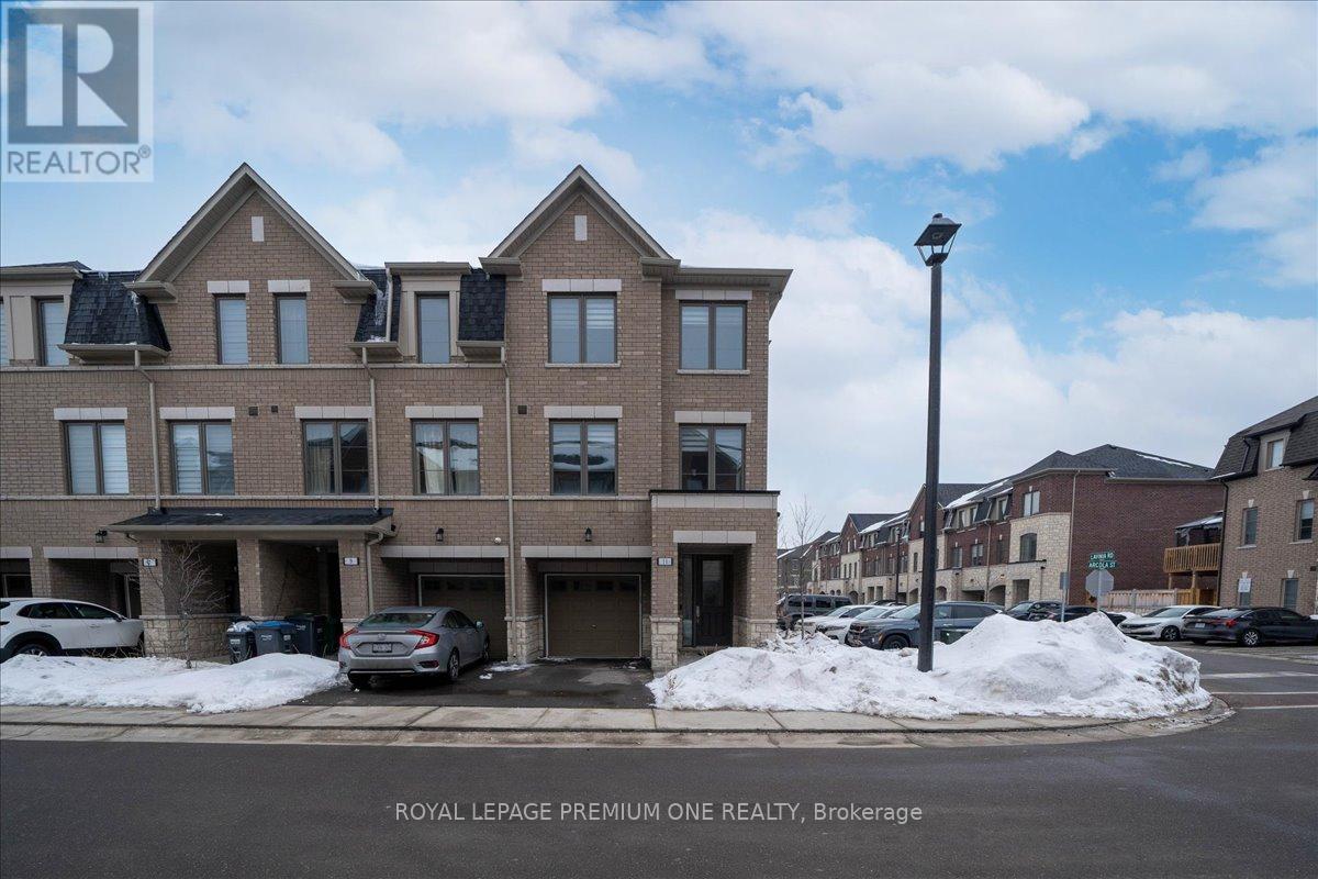 11 Arcola Street, Brampton, Ontario  L6P 4N6 - Photo 2 - W12799206