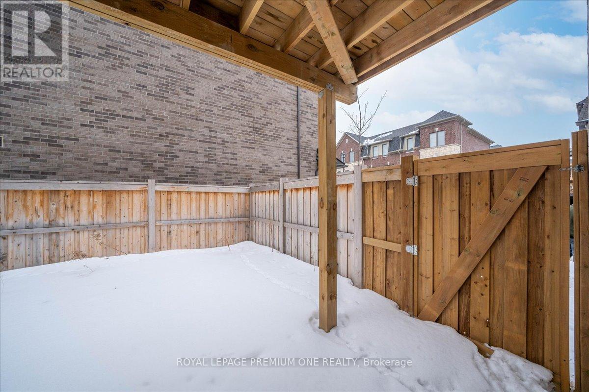 11 Arcola Street, Brampton, Ontario  L6P 4N6 - Photo 35 - W12799206