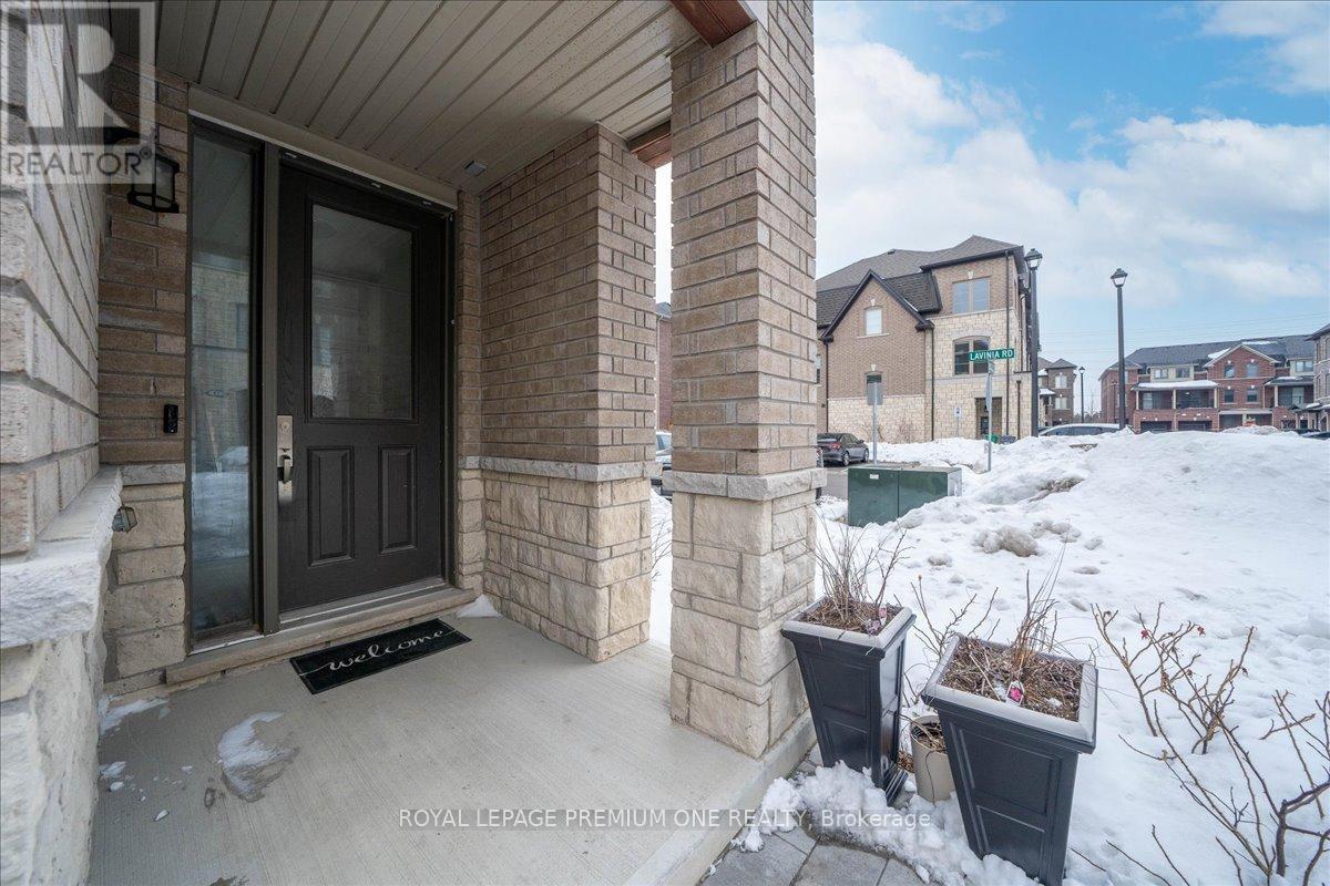 11 Arcola Street, Brampton, Ontario  L6P 4N6 - Photo 4 - W12799206