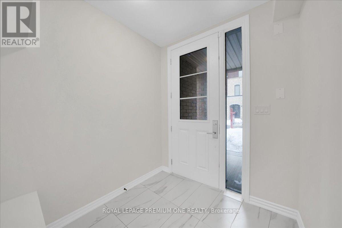 11 Arcola Street, Brampton, Ontario  L6P 4N6 - Photo 5 - W12799206