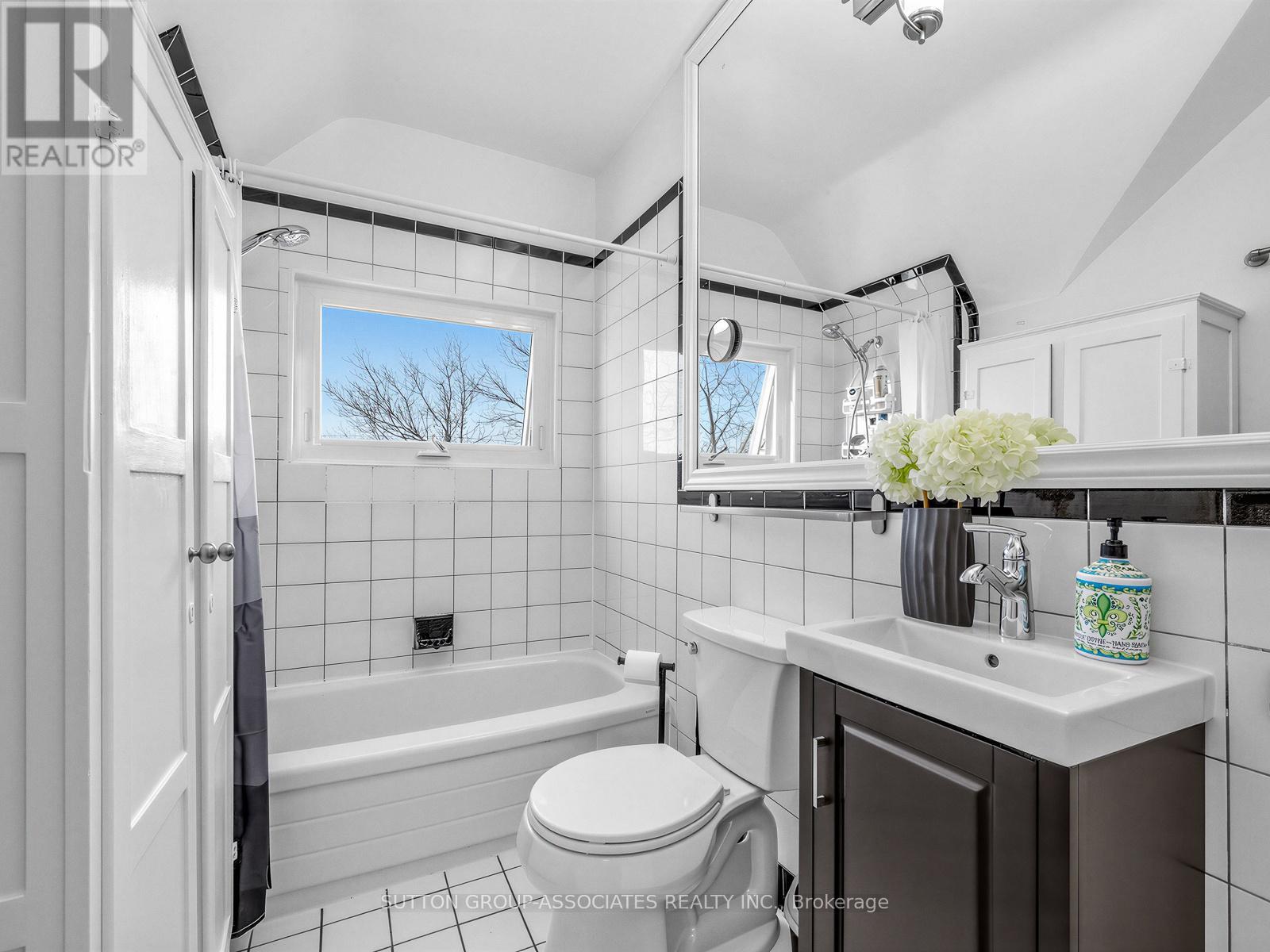 1398 Davenport Road, Toronto, Ontario  M6H 2G9 - Photo 18 - W12799214