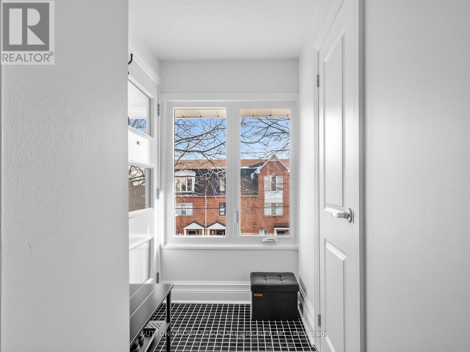 1398 Davenport Road, Toronto, Ontario  M6H 2G9 - Photo 6 - W12799214