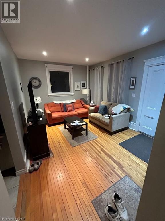 34 Oak Street, Cambridge, Ontario  N1R 4K6 - Photo 4 - 40743305