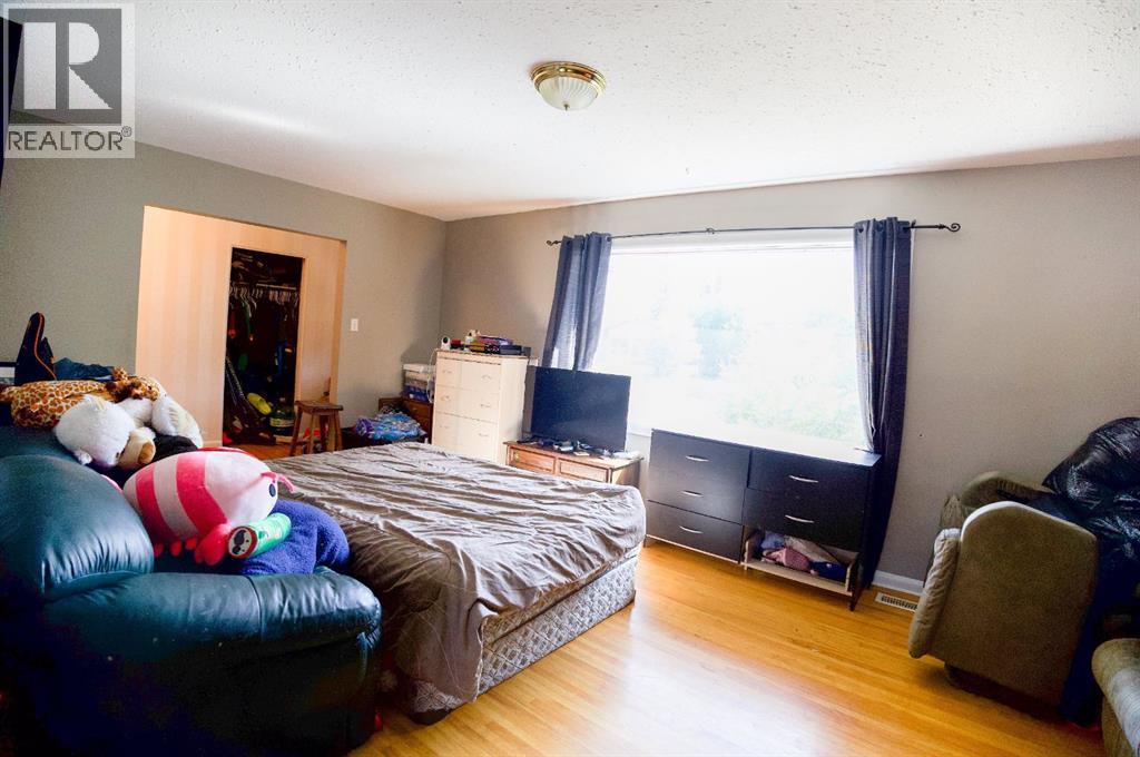 4122 50 Street, Red Deer, Alberta  T4N 1W7 - Photo 5 - A2287218