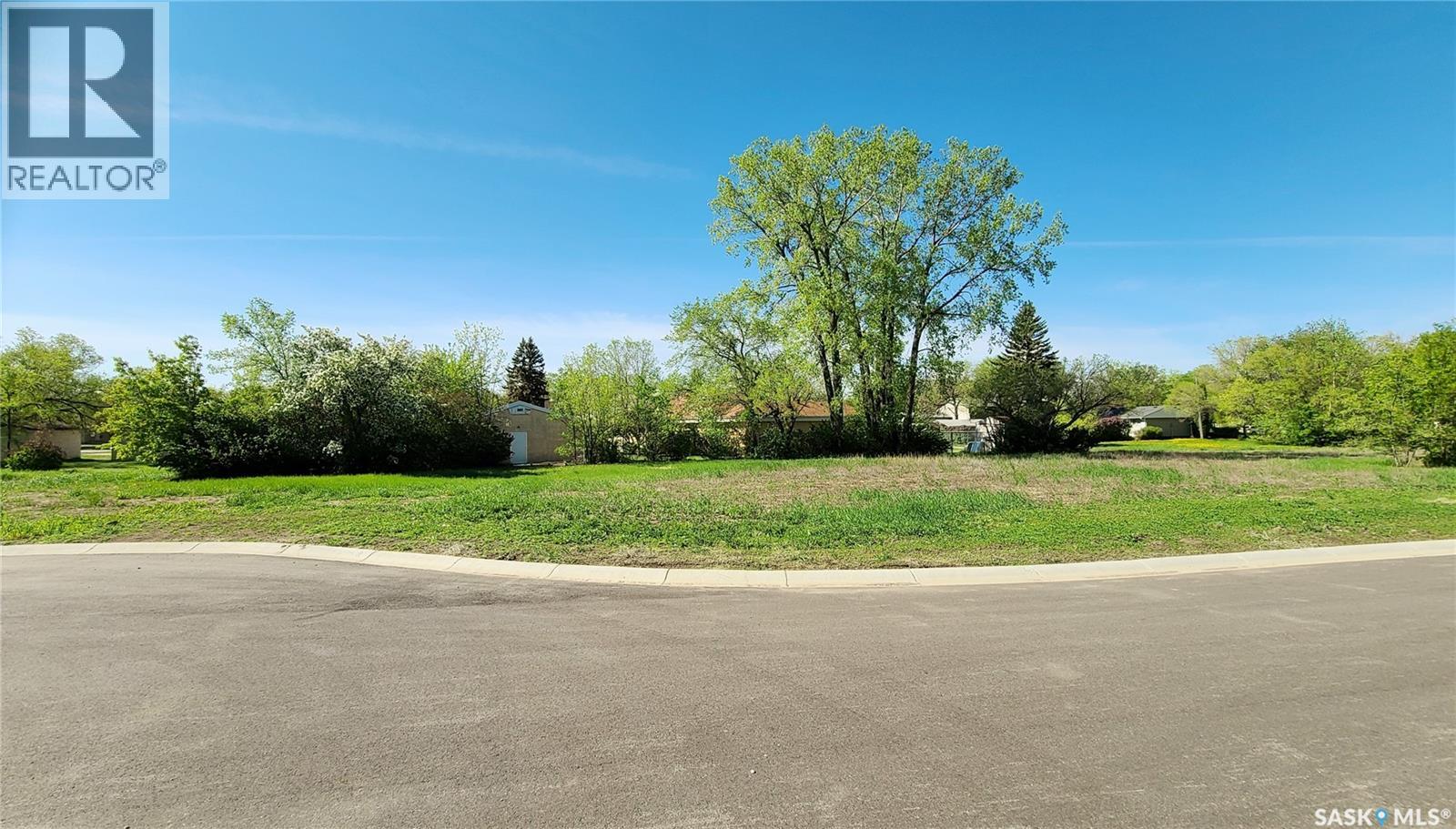 16 Kenney Crescent, Weyburn, Saskatchewan  S4H 1L3 - Photo 12 - SK028726