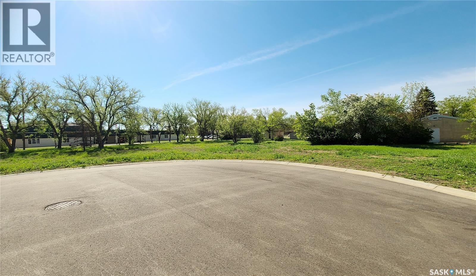 16 Kenney Crescent, Weyburn, Saskatchewan  S4H 1L3 - Photo 13 - SK028726