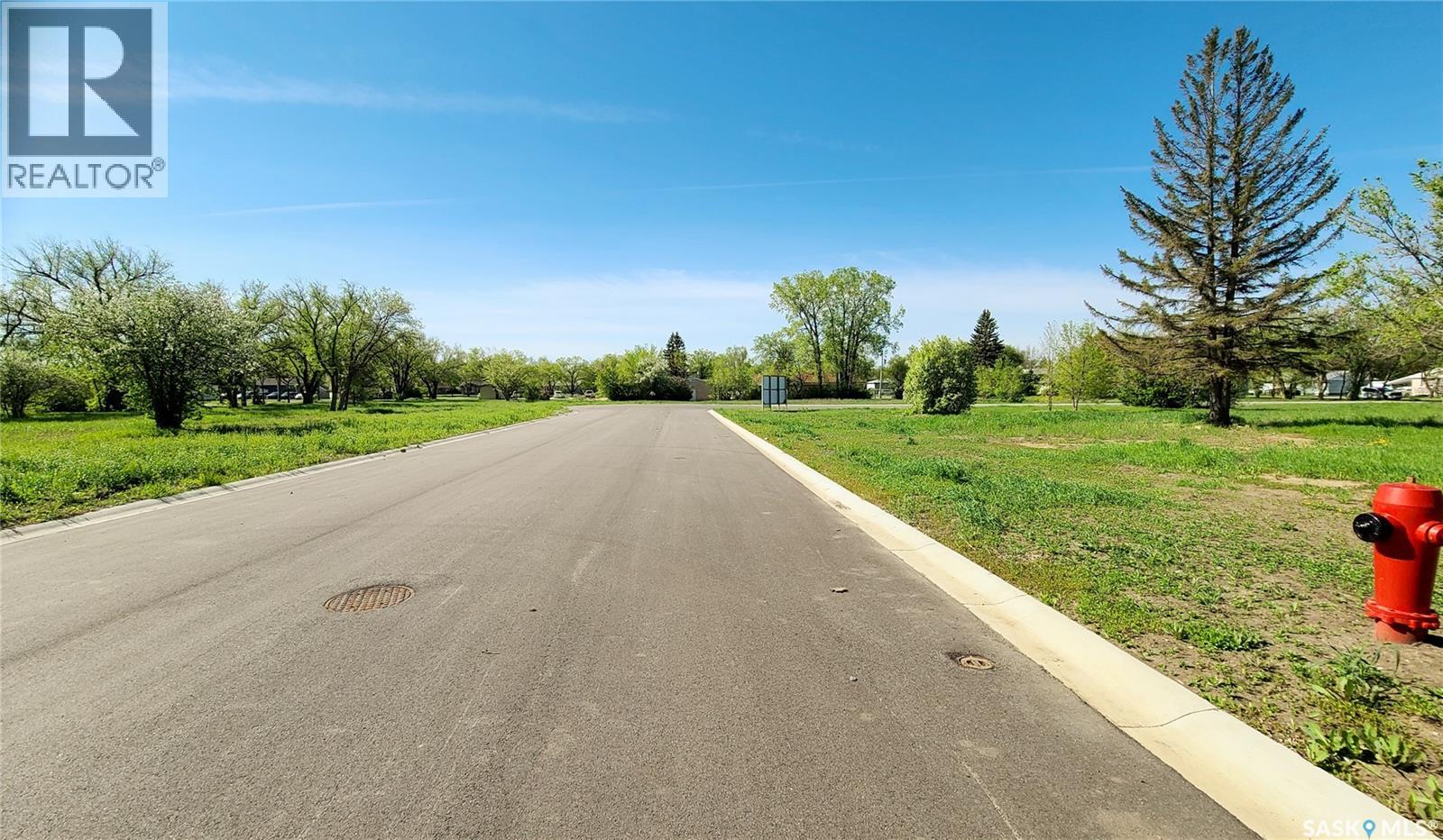 16 Kenney Crescent, Weyburn, Saskatchewan  S4H 1L3 - Photo 21 - SK028726