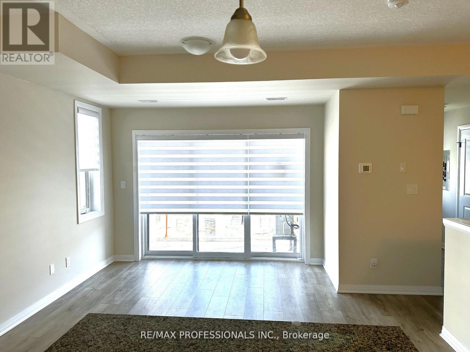 C35 - 25 Isherwood Avenue, Cambridge, Ontario  N1R 0E2 - Photo 5 - X12799056