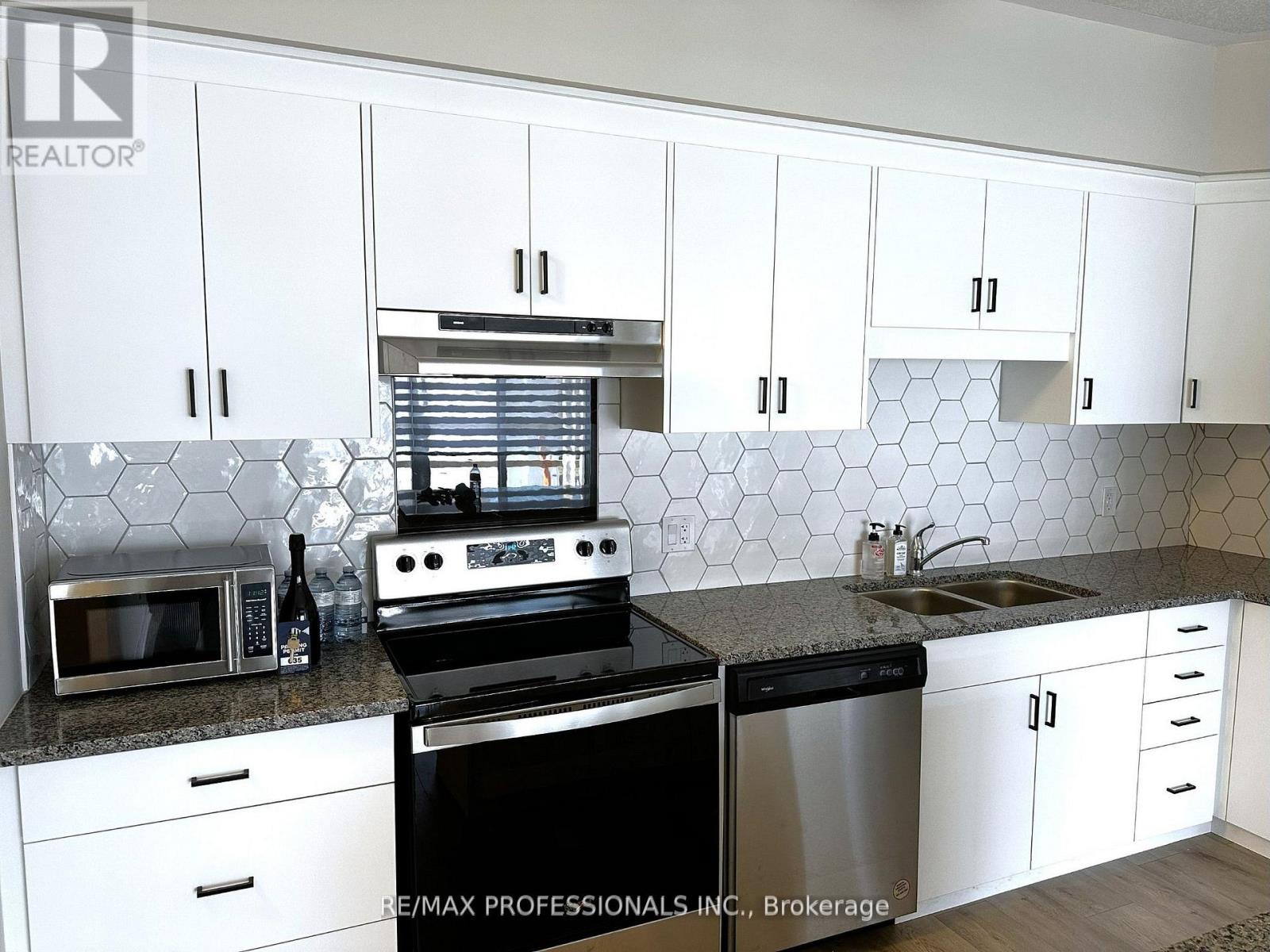 C35 - 25 Isherwood Avenue, Cambridge, Ontario  N1R 0E2 - Photo 6 - X12799056