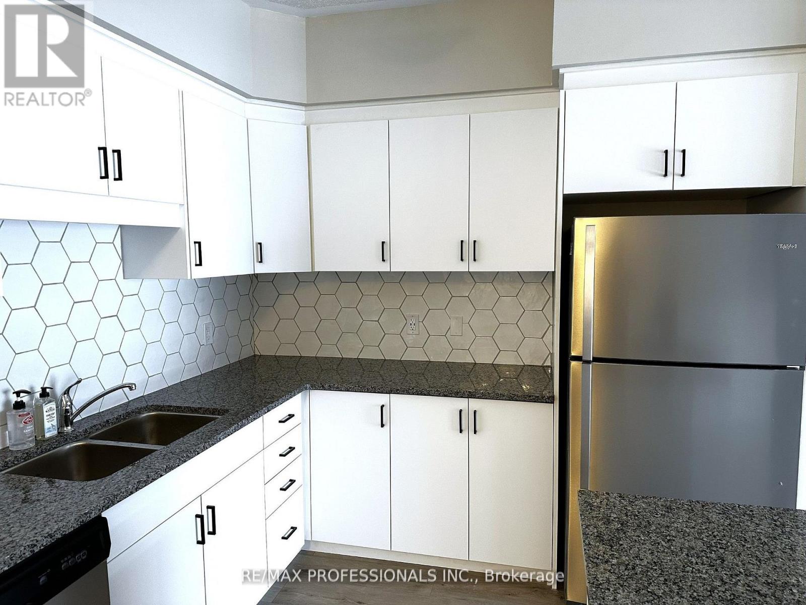 C35 - 25 Isherwood Avenue, Cambridge, Ontario  N1R 0E2 - Photo 7 - X12799056