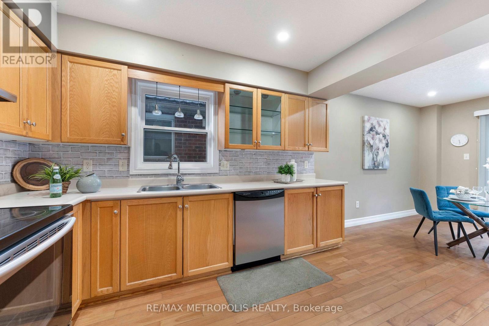 135 Veronica Drive, Kitchener, Ontario  N2A 4E6 - Photo 18 - X12799078