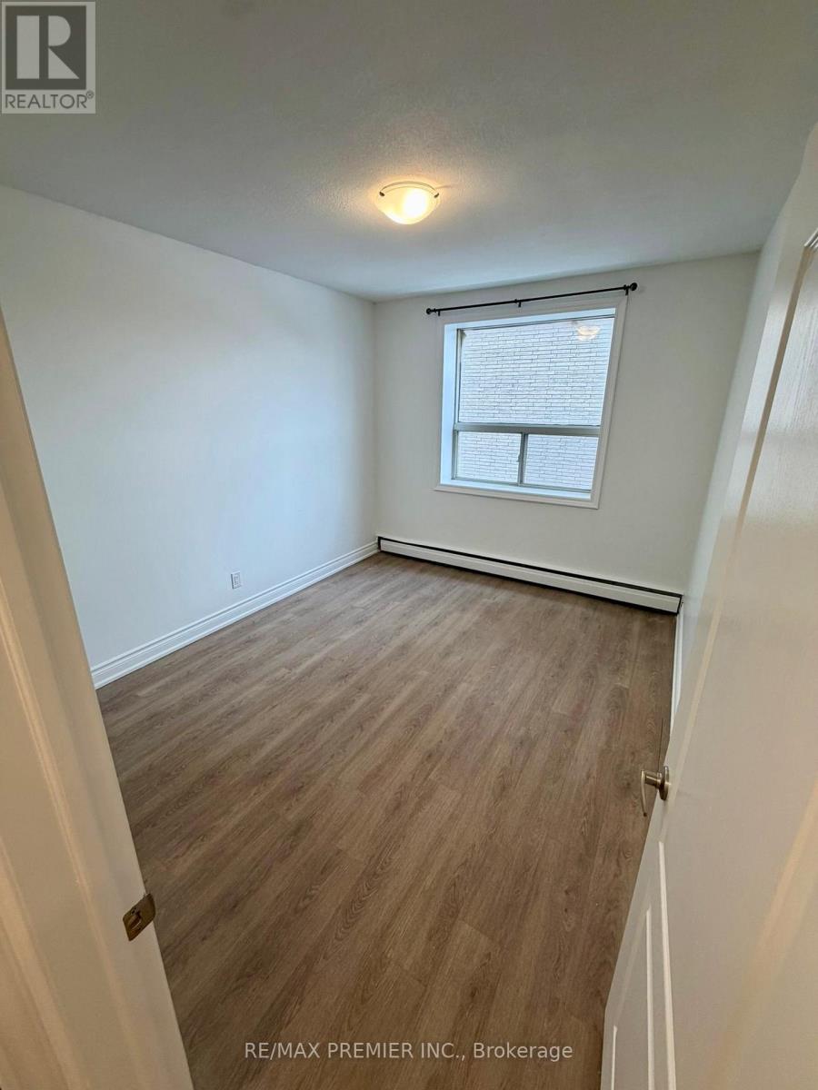 203 - 112 St. Joseph's Drive, Hamilton, Ontario  L8N 2E7 - Photo 11 - X12799204