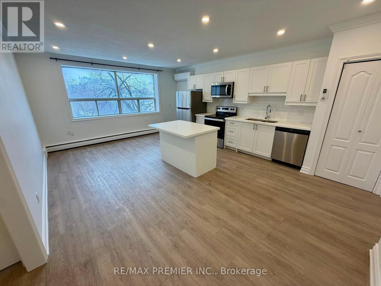 203 - 112 St. Joseph's Drive, Hamilton, Ontario  L8N 2E7 - Photo 3 - X12799204