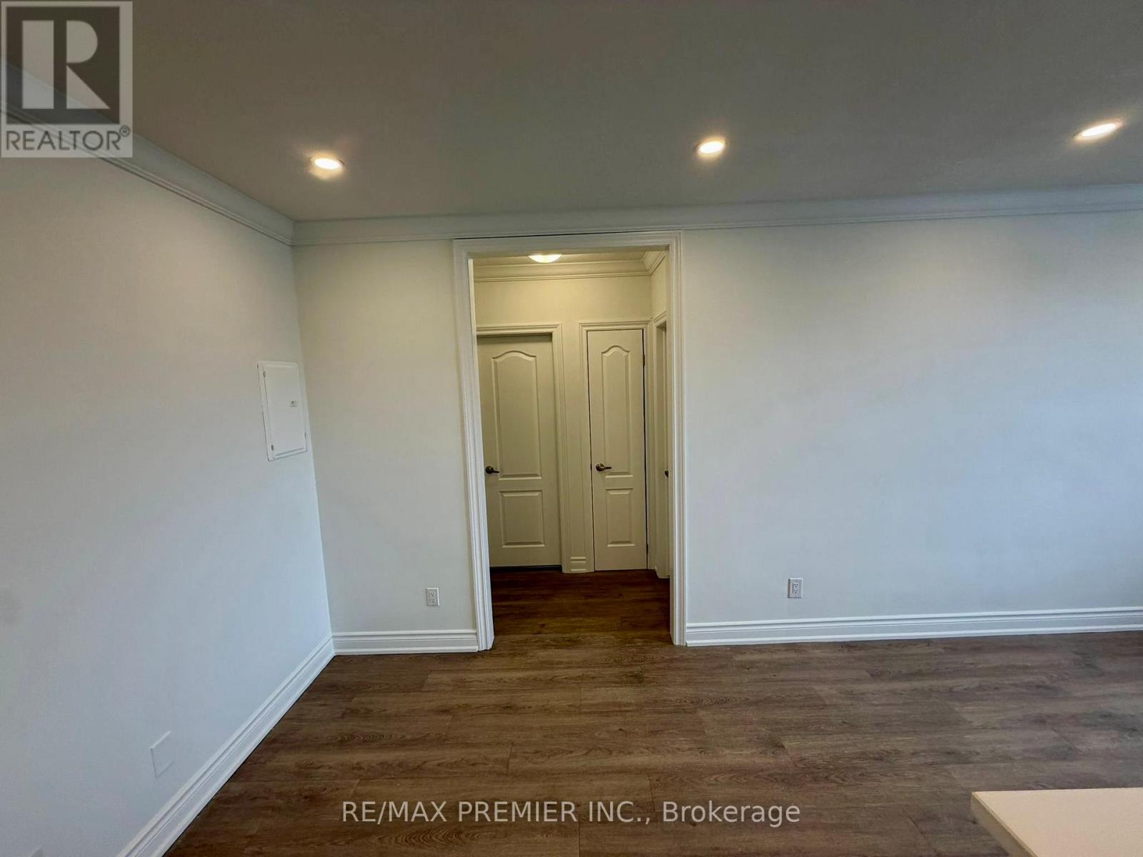 203 - 112 St. Joseph's Drive, Hamilton, Ontario  L8N 2E7 - Photo 6 - X12799204