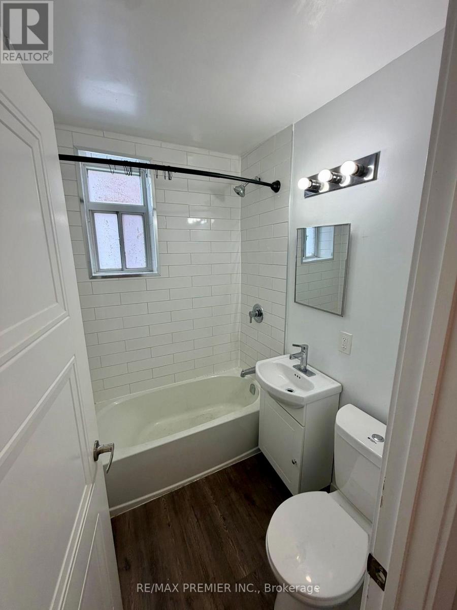 101 - 112 St. Joseph's Drive, Hamilton (Corktown), Ontario  L8N 2E7 - Photo 10 - X12799210