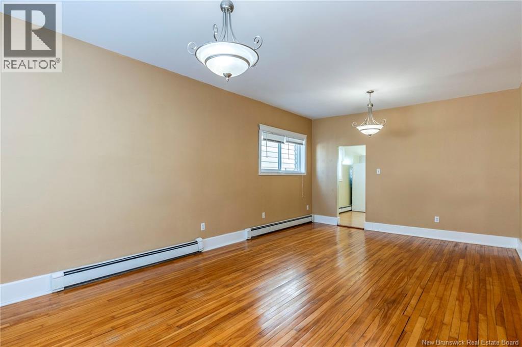 702-704 Beaconsfield Avenue, Saint John, New Brunswick  E2M 2K7 - Photo 3 - NB133628