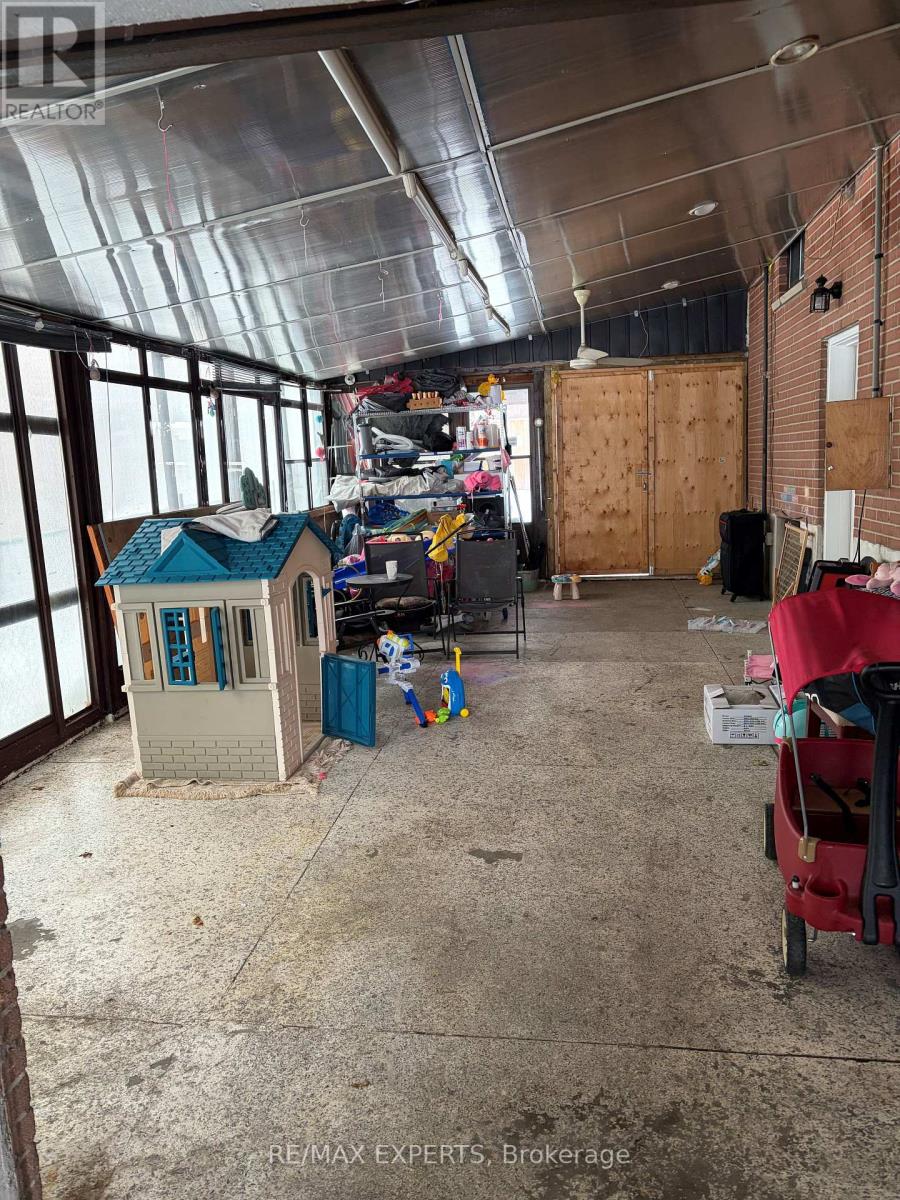 327 Jeffcoat Drive, Toronto, Ontario  M9W 3E4 - Photo 43 - W12799116