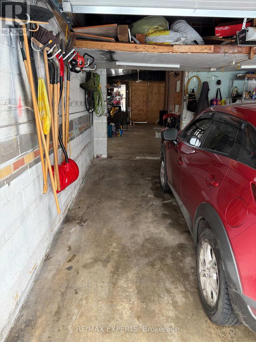 327 Jeffcoat Drive, Toronto, Ontario  M9W 3E4 - Photo 46 - W12799116