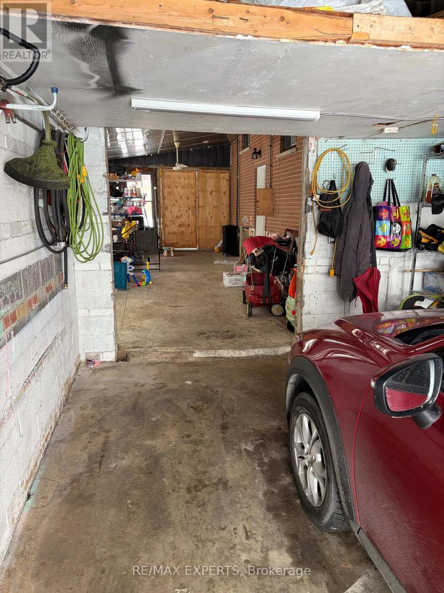 327 Jeffcoat Drive, Toronto, Ontario  M9W 3E4 - Photo 44 - W12799116