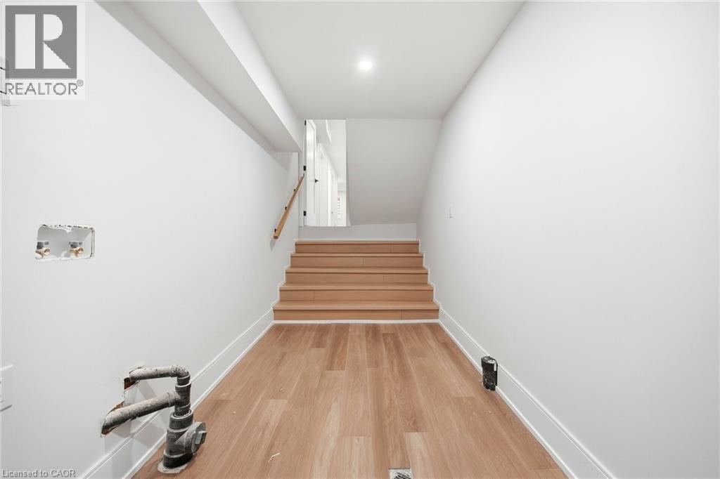 1228 Alexandra Avenue, Mississauga, Ontario  L5E 2A5 - Photo 42 - 40805776