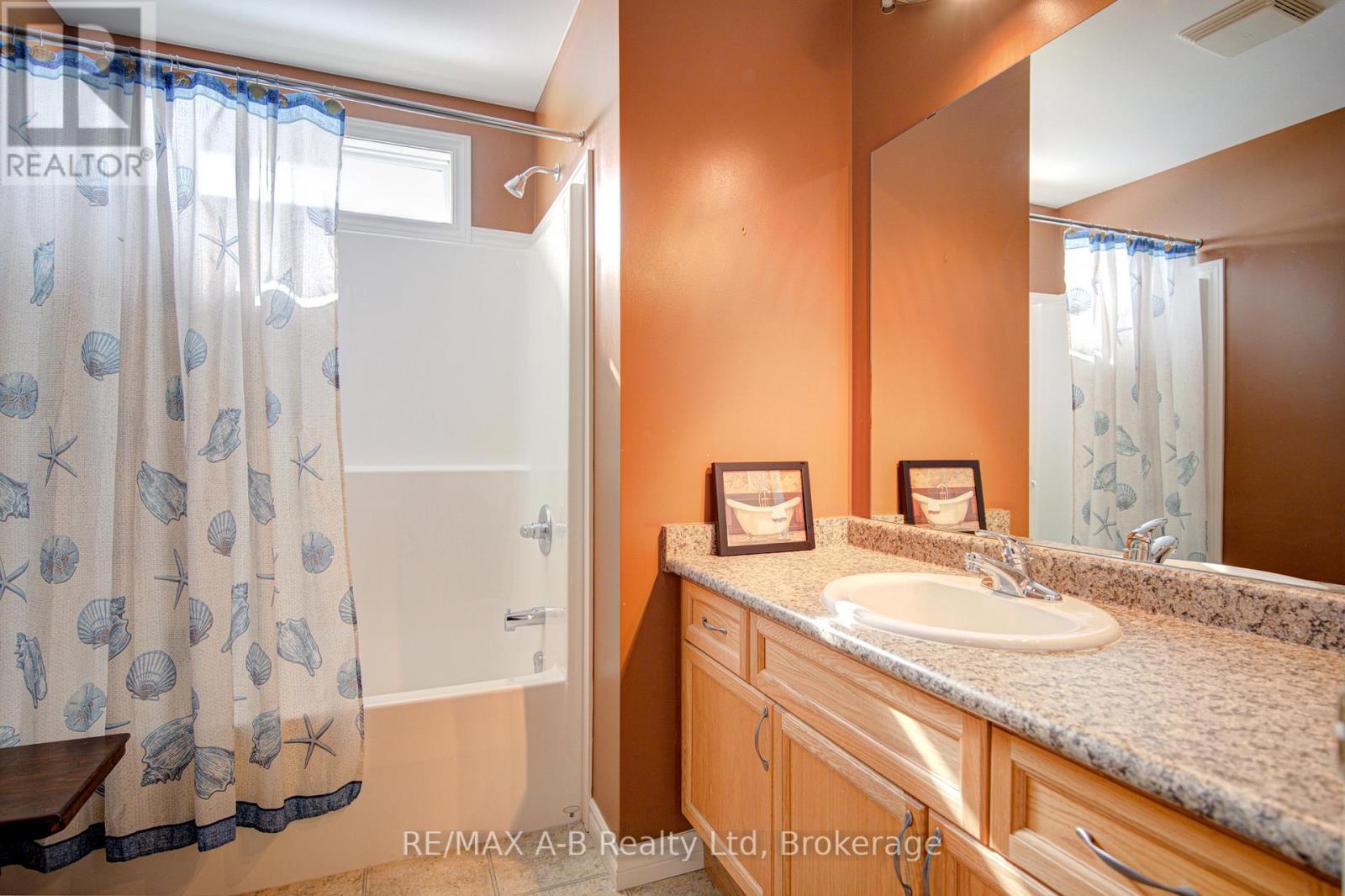 10 Edison Street, St. Marys, Ontario  N4X 1E6 - Photo 21 - X12799228