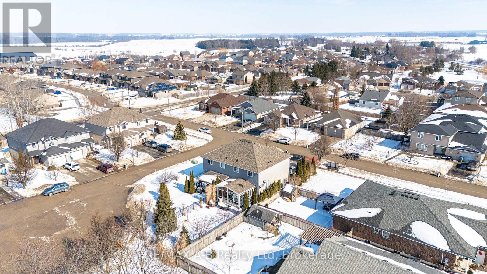 10 Edison Street, St. Marys, Ontario  N4X 1E6 - Photo 34 - X12799228