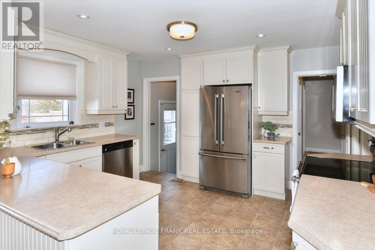 1369 Armstrong Drive, Peterborough, Ontario  K9J 6G4 - Photo 6 - X12799270