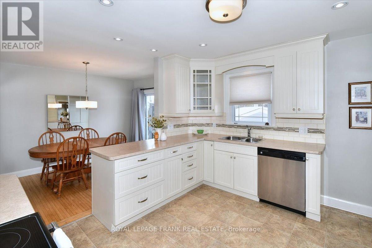 1369 Armstrong Drive, Peterborough, Ontario  K9J 6G4 - Photo 7 - X12799270