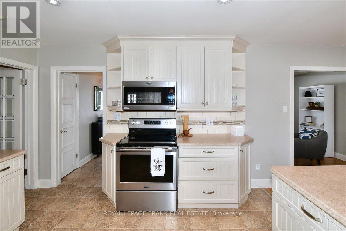 1369 Armstrong Drive, Peterborough, Ontario  K9J 6G4 - Photo 8 - X12799270